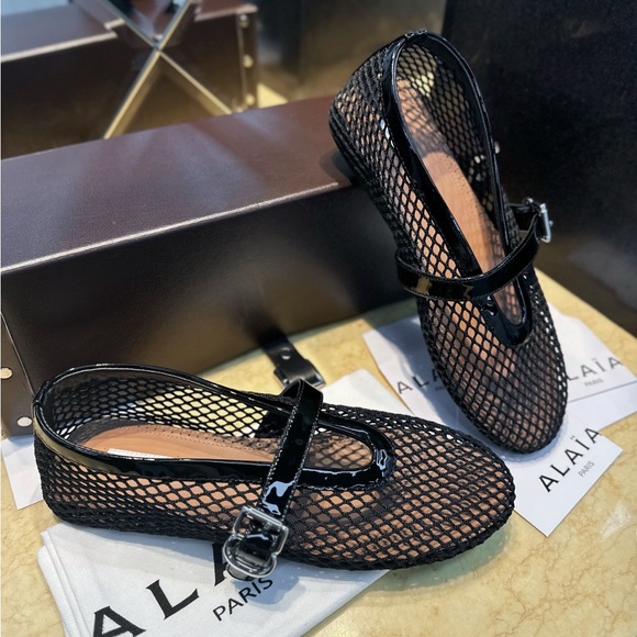 Alaia Black Mesh Flats - Picture 4 of 7